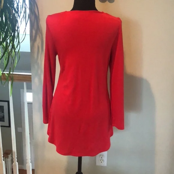 💋 Buy 2 for 15.00  Chico’s Red Keyhole size 0 size small ♥️♥️ - Picture 5 of 14